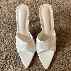 White slip on shoe size 10 (worn once)